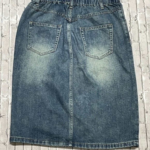 Casual Blue Denim Midi Skirt - Picture 2 of 5